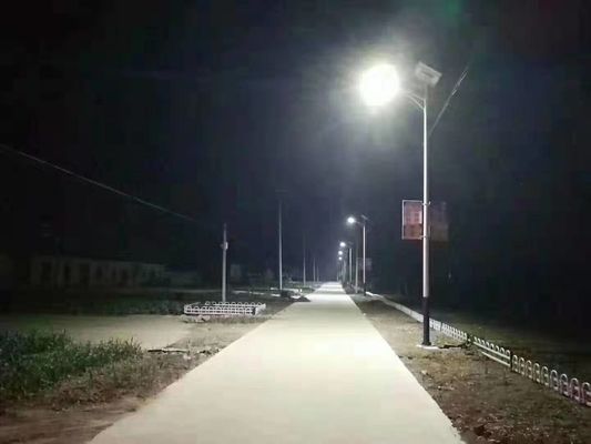 12 Volt 50 Watts Integrated LED Street Light Outside 7M Single Arm Pole